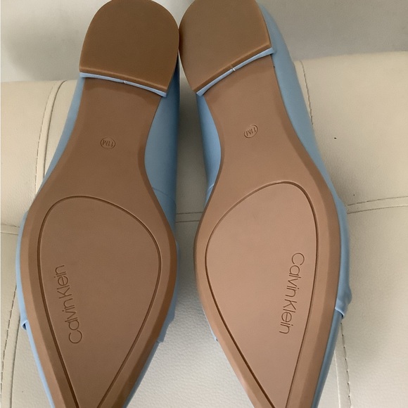 Calvin Klein flats - Picture 6 of 8